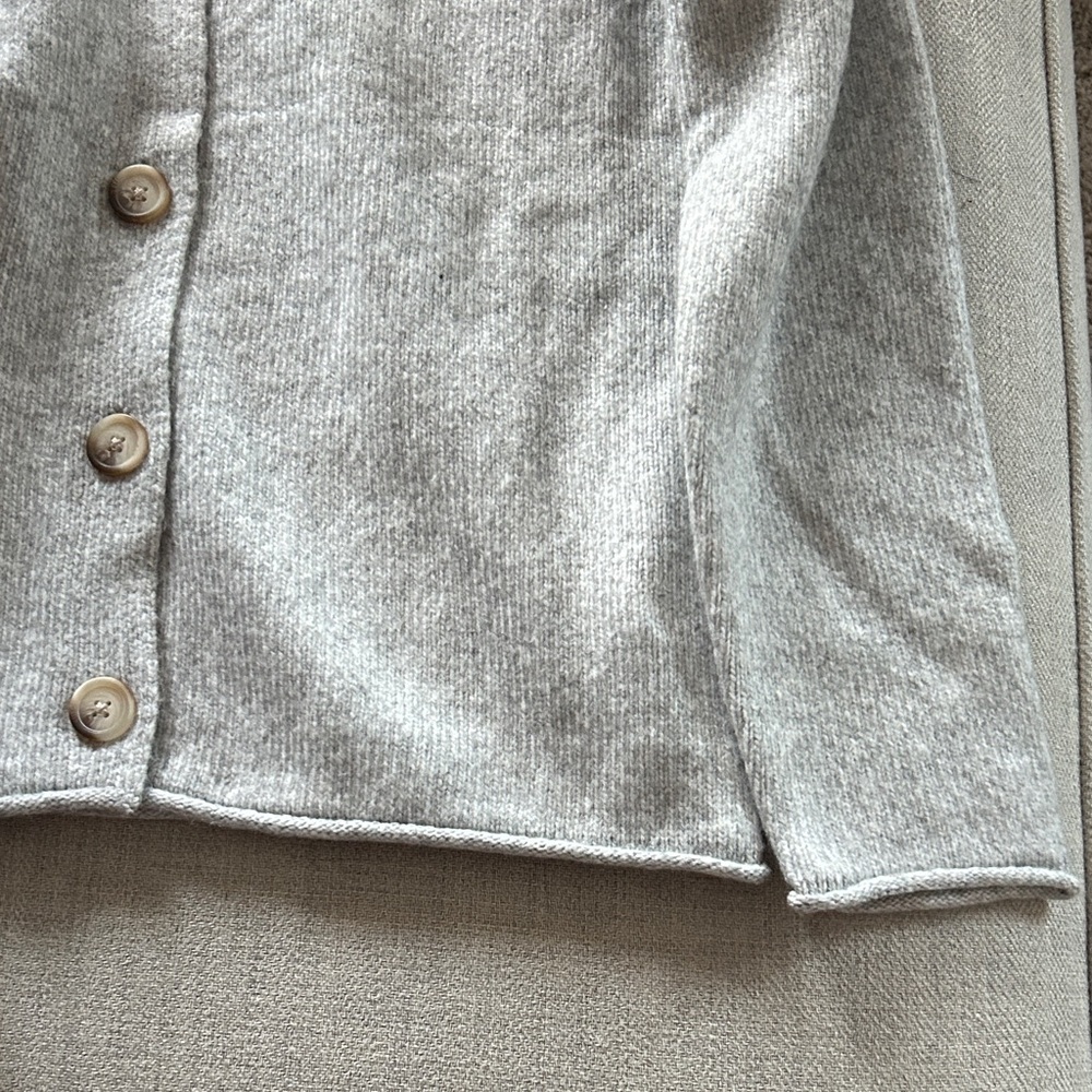 Elegant Heather Gray Women's Cardigan - Picture 4 of 4